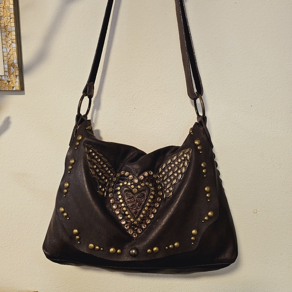 LEATHEROCK Swar. Emb. Wings Heart Handbag EUC - Picture 4 of 10